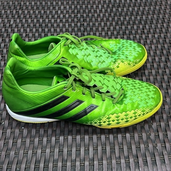 Adidas Predator LZ Lethal Zones TF US 12 Soccer Trainers ? ducks main image 4